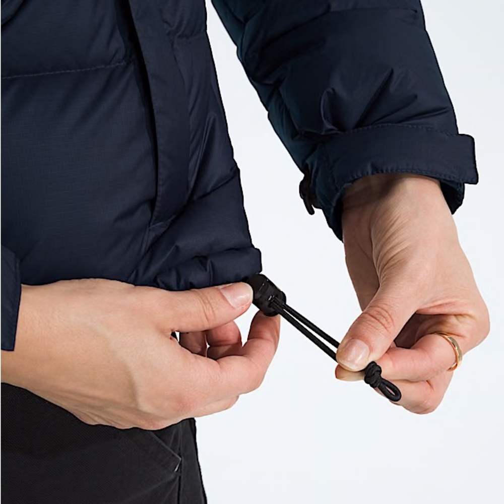 The North Face Women's Nuptse 700 down fill - Picture 2 of 6
